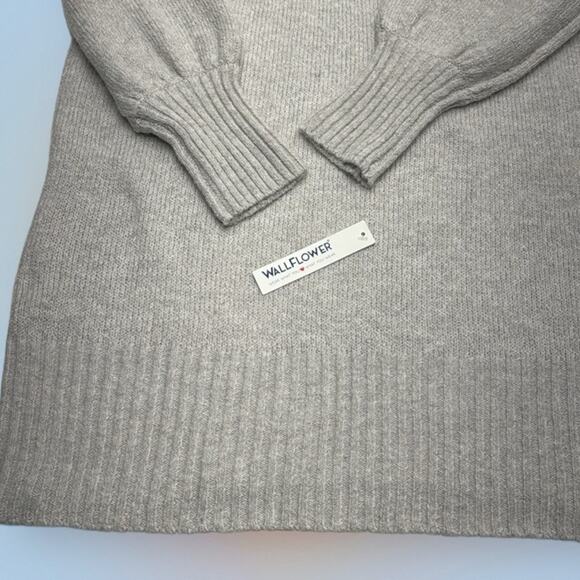 WALLFLOWER Women’s Medium Light Gray SWEATER DRESS - Picture 4 of 5